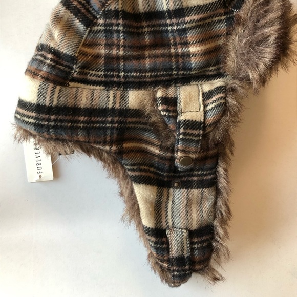 Forever 21 Winter Hat 💖 - Picture 5 of 10
